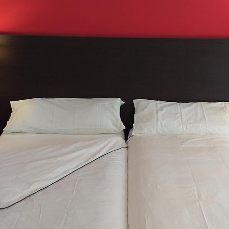 Hostal Meson De Paco Cariñena Buitenkant foto