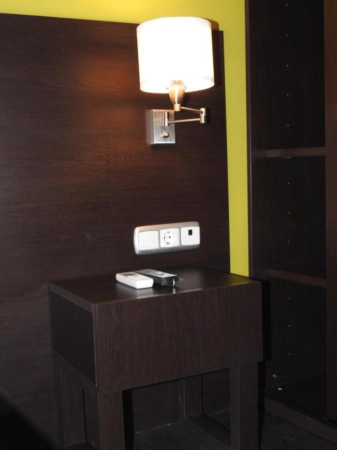 Hostal Meson De Paco Cariñena Buitenkant foto